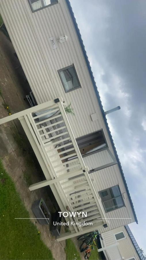Whitehouse Leisure Park North Wales 6 Birth Caravan Holiday park Kinmel Bay